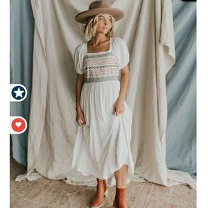 Karolina Embroidered Midi in Ivory